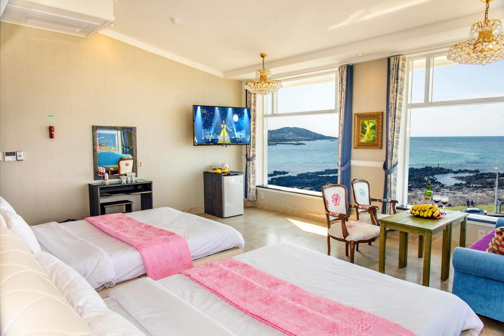 Hotel White House Jeju Exterior photo