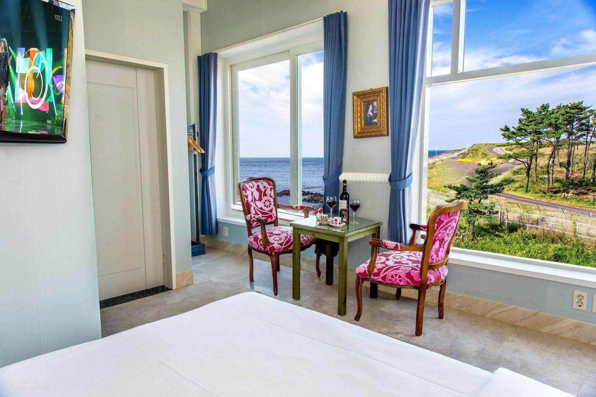 Hotel White House Jeju Exterior photo